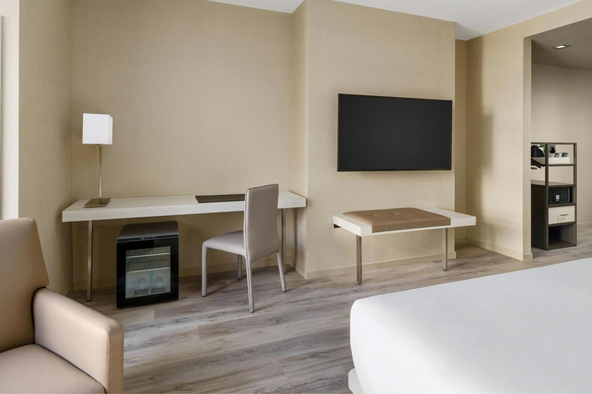 Ac Hotel St Petersburg Downtown เซนต์ปีเตอร์สเบิร์ก ภายนอก รูปภาพ